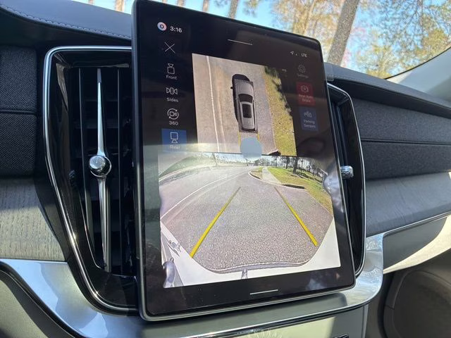 2026 Crystal White Volvo XC90 B6 Ultra 7-Seater AWD SUV