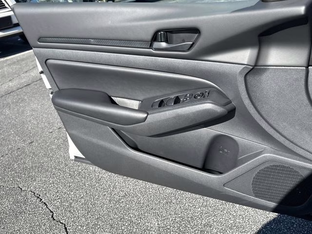 2025 Glacier White Nissan Altima 2.5 S FWD Sedan