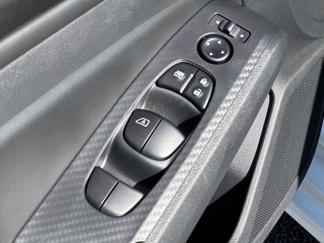 2025 Glacier White Nissan Altima 2.5 S FWD Sedan