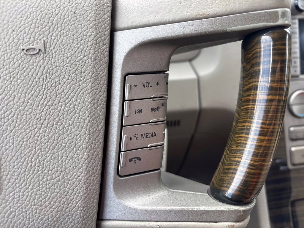 2009 Black Pearl Slate Clearcoat Metallic Lincoln Navigator Base RWD SUV