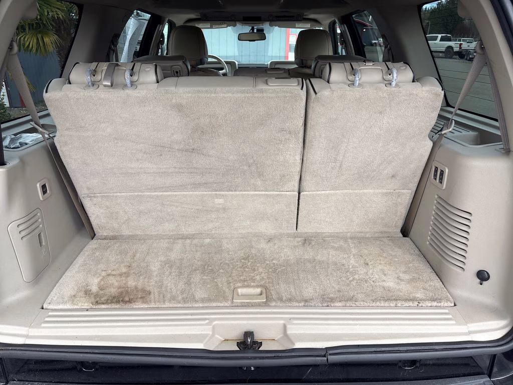 2009 Black Pearl Slate Clearcoat Metallic Lincoln Navigator Base RWD SUV