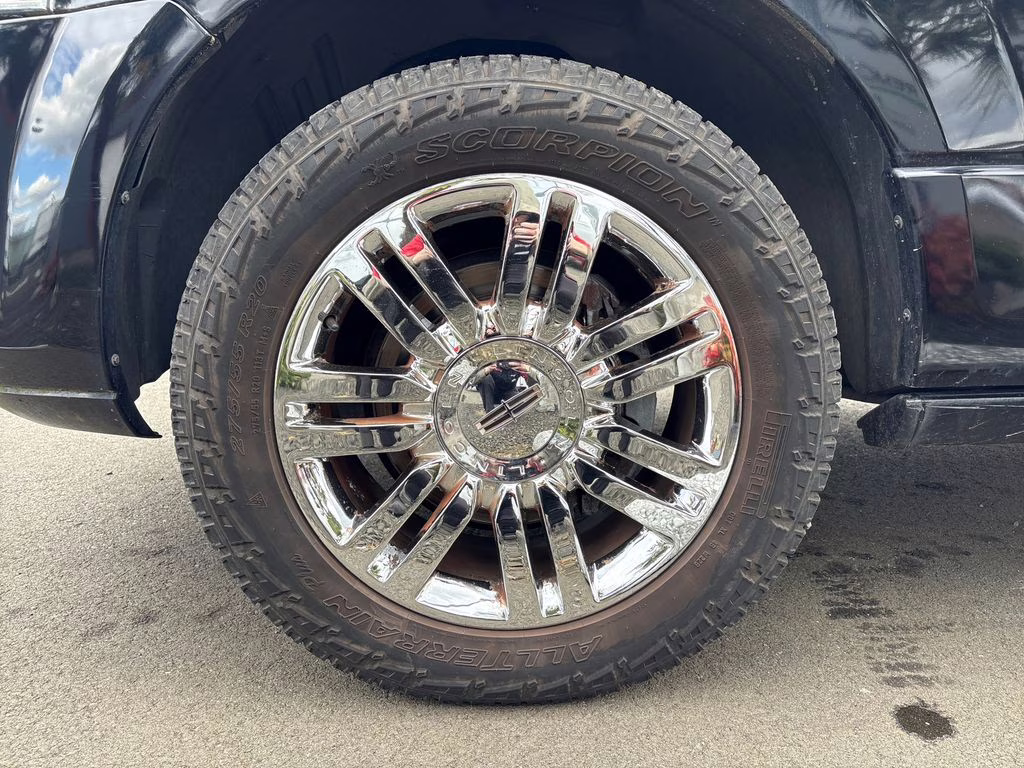 2009 Black Pearl Slate Clearcoat Metallic Lincoln Navigator Base RWD SUV