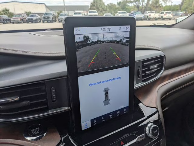 2023 Blue Metallic Ford Explorer King Ranch RWD SUV