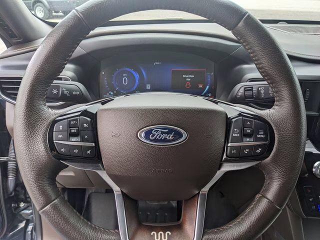 2023 Blue Metallic Ford Explorer King Ranch RWD SUV
