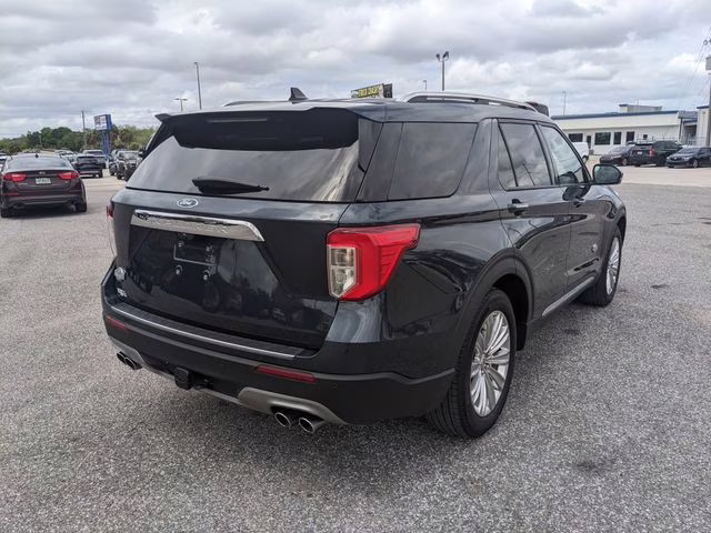 2023 Blue Metallic Ford Explorer King Ranch RWD SUV