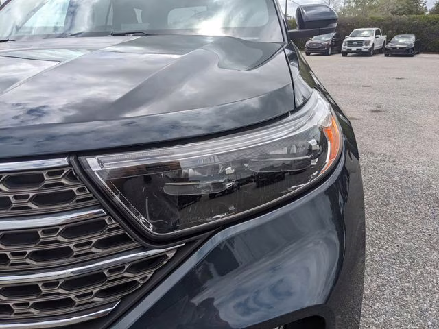 2023 Blue Metallic Ford Explorer King Ranch RWD SUV