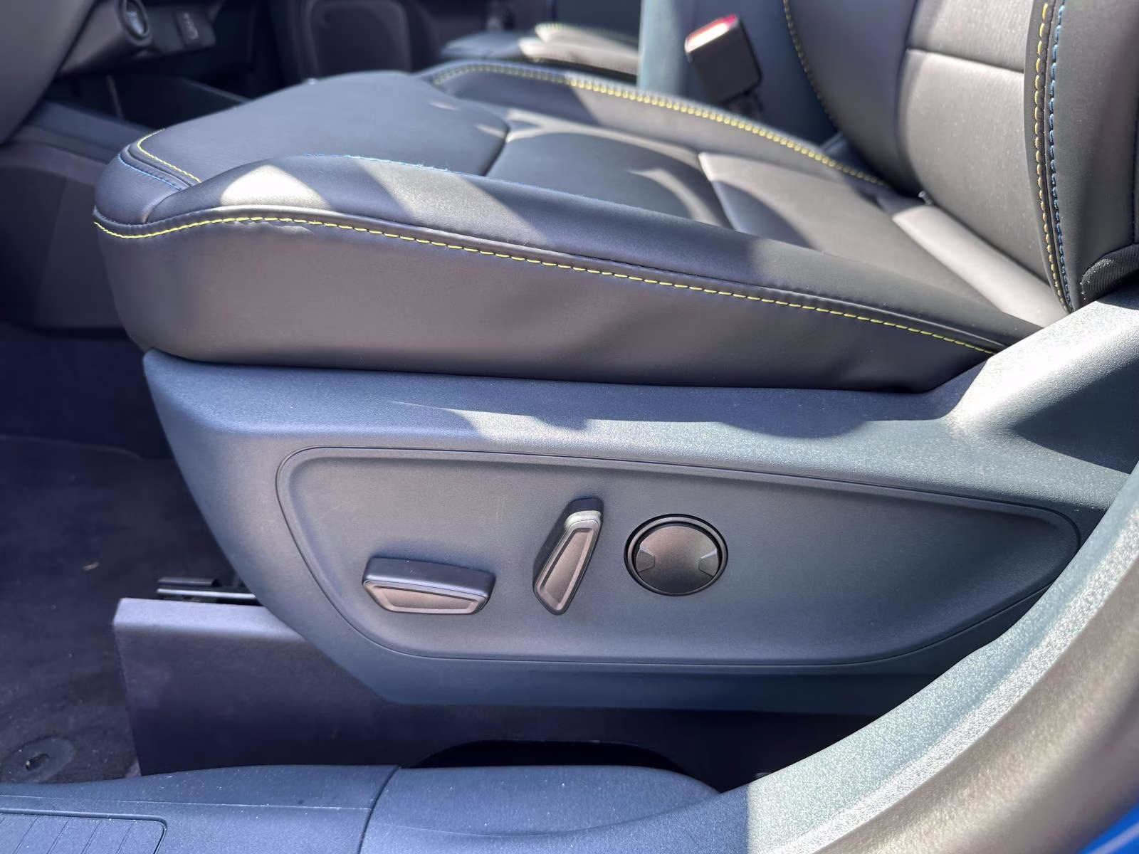 2026 Velocity Blue Ford Maverick Lobo Standard AWD Truck