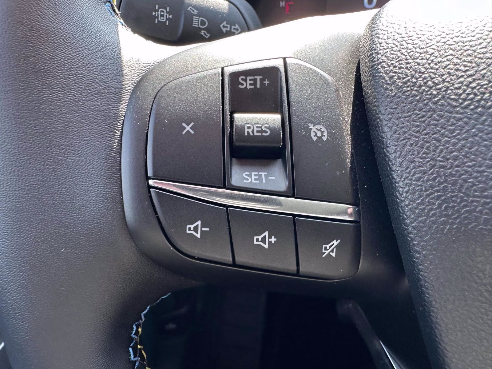 2026 Velocity Blue Ford Maverick Lobo Standard AWD Truck