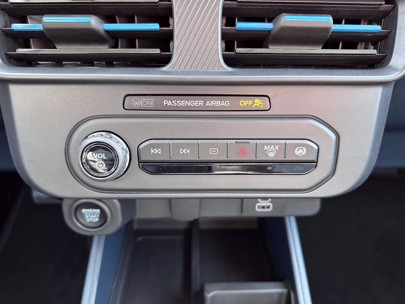 2026 Velocity Blue Ford Maverick Lobo Standard AWD Truck