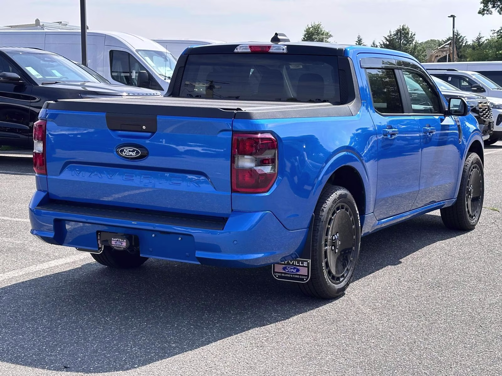 2026 Velocity Blue Ford Maverick Lobo Standard AWD Truck