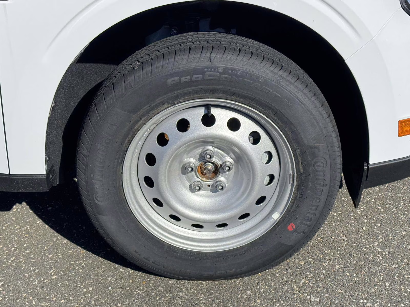 2026 Oxford White Ford Maverick XL AWD SuperCrew AWD Truck