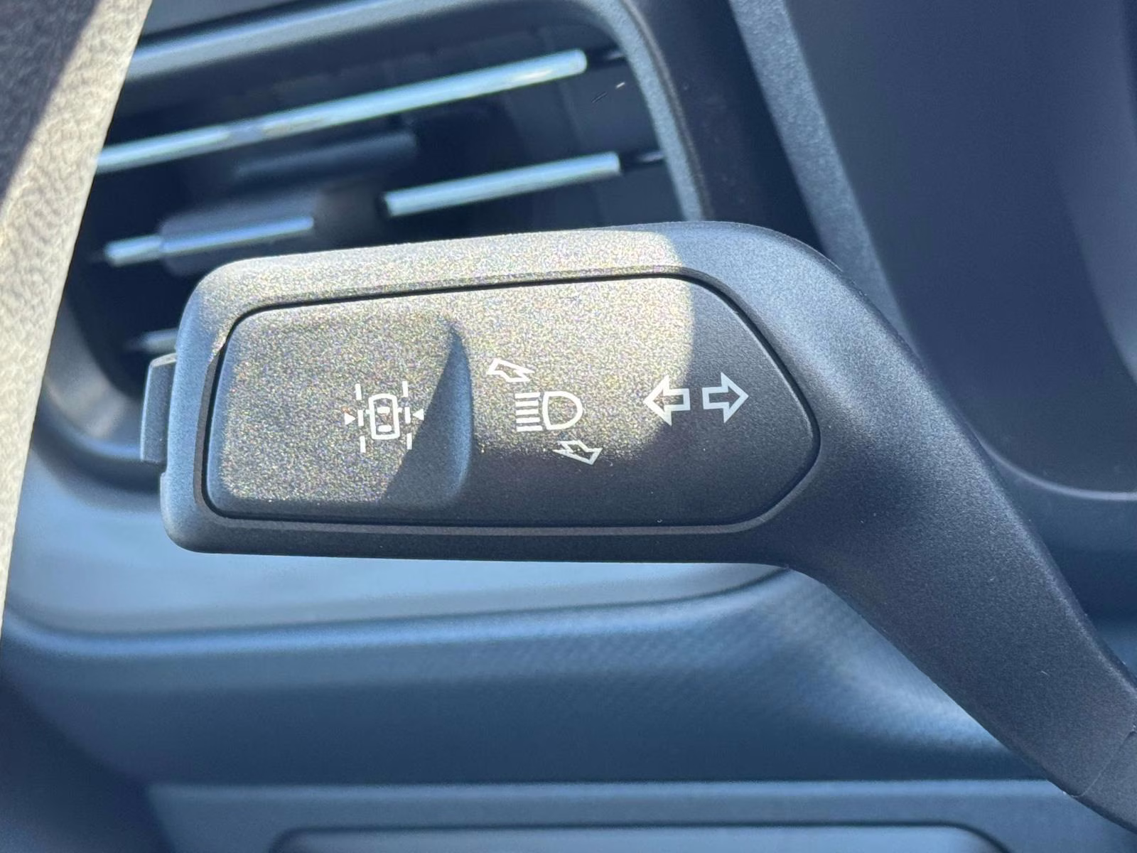 2026 Oxford White Ford Maverick XL AWD SuperCrew AWD Truck