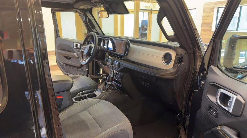 2024 Jeep Wrangler 4 Door Sahara Sport Utility 4D 4X4