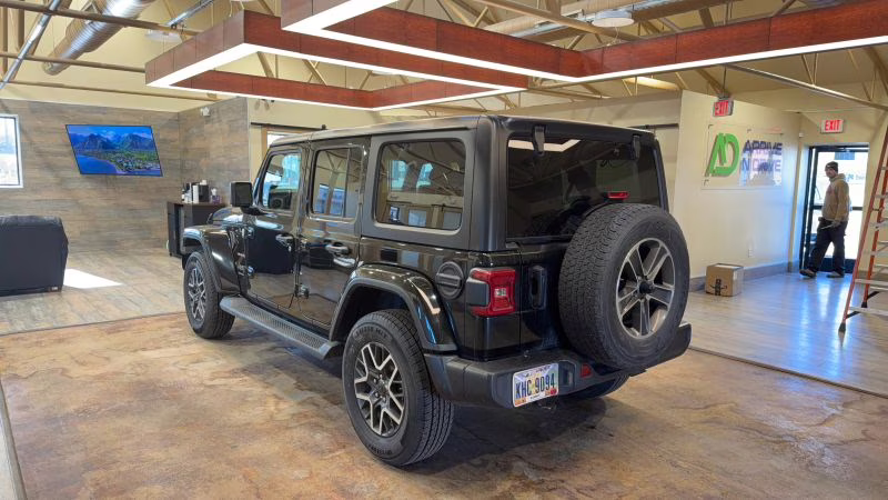 2024 Jeep Wrangler 4 Door Sahara Sport Utility 4D 4X4
