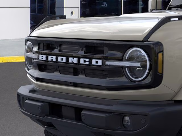 2026 Desert Sand Ford Bronco Outer Banks 4X4 SUV
