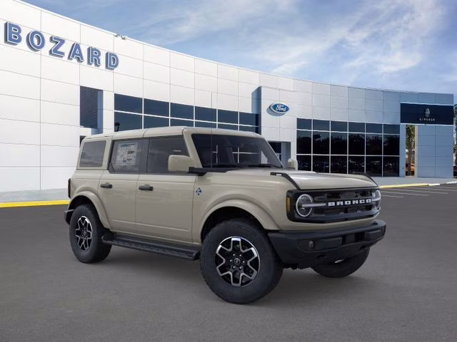 2026 Desert Sand Ford Bronco Outer Banks 4X4 SUV