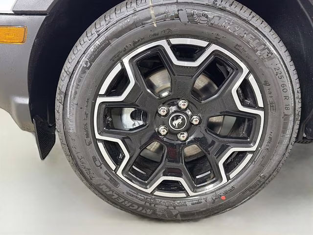 2026 Oxford White Ford Bronco Sport Outer Banks 4X4 SUV