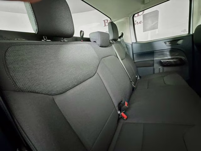 2026 Oxford White Ford Maverick XL FWD Truck