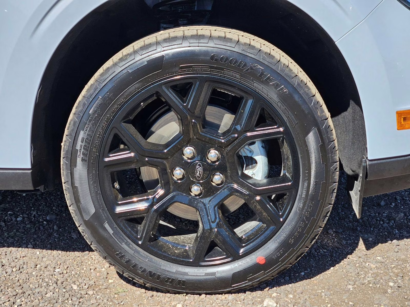 2026 White Metallic Ford Maverick XLT AWD Truck