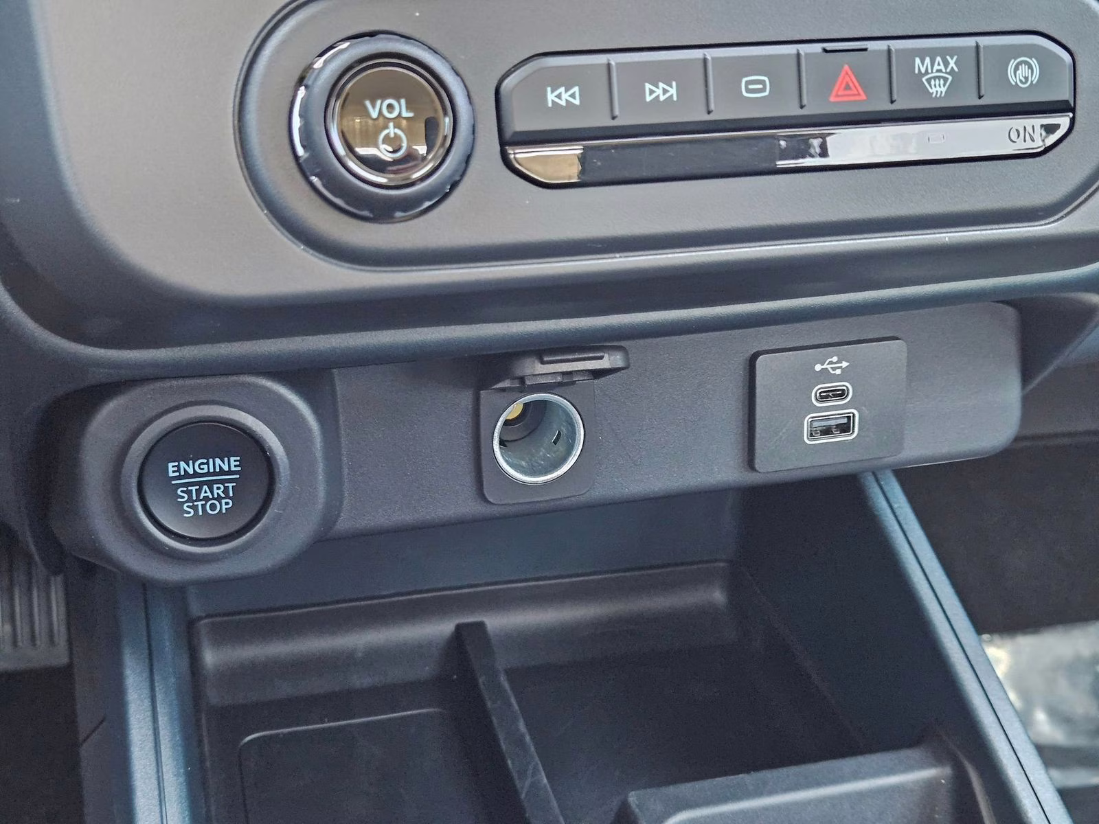 2026 White Metallic Ford Maverick XLT AWD Truck