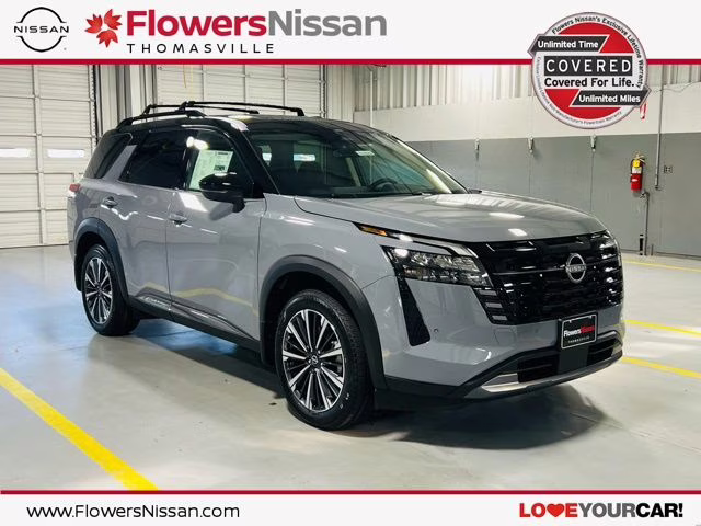2026 Boulder Gray/Super Black Nissan Pathfinder Platinum FWD SUV