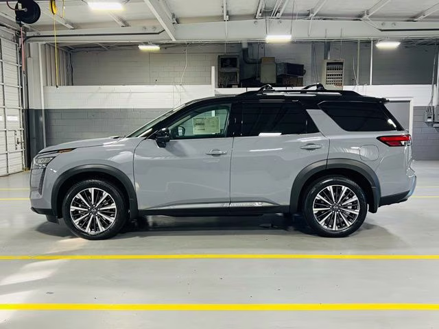 2026 Boulder Gray/Super Black Nissan Pathfinder Platinum FWD SUV