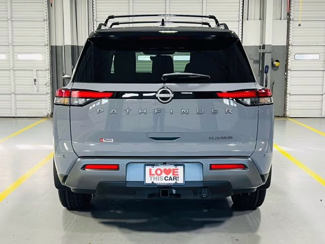 2026 Boulder Gray/Super Black Nissan Pathfinder Platinum FWD SUV