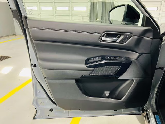 2026 Boulder Gray/Super Black Nissan Pathfinder Platinum FWD SUV