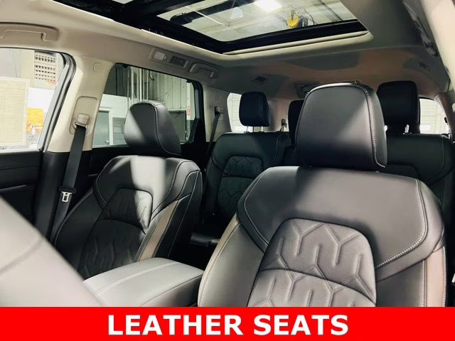 2026 Boulder Gray/Super Black Nissan Pathfinder Platinum FWD SUV