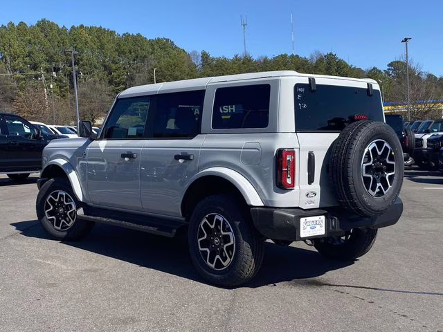 2026 Avalanche Ford Bronco Outer Banks 4X4 SUV