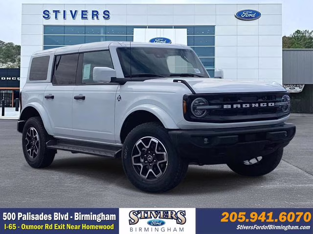 2026 Oxford White Ford Bronco Outer Banks 4X4 SUV