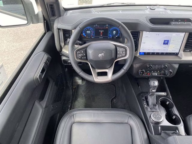 2026 Oxford White Ford Bronco Outer Banks 4X4 SUV