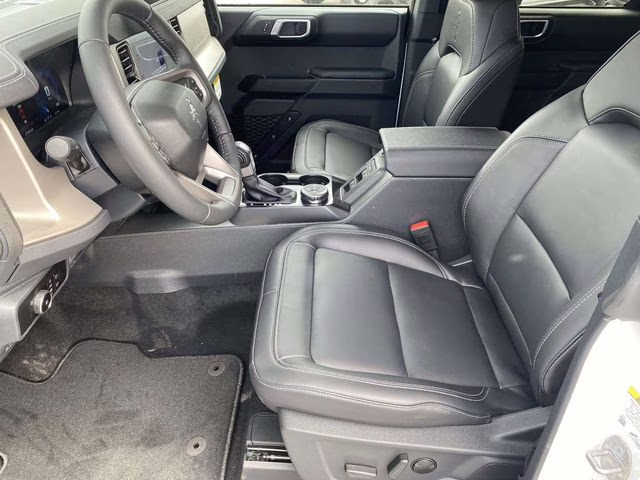 2026 Oxford White Ford Bronco Outer Banks 4X4 SUV