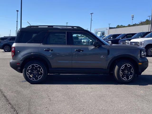 2026 Gray Metallic Ford Bronco Sport Outer Banks 4X4 SUV