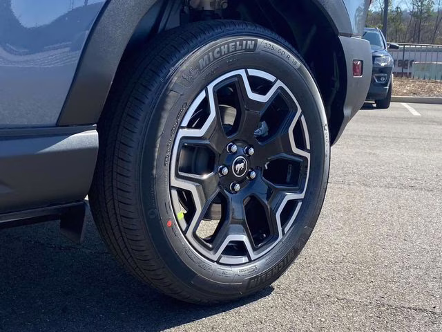 2026 Azure Gray Metallic Ford Bronco Sport Outer Banks 4X4 SUV