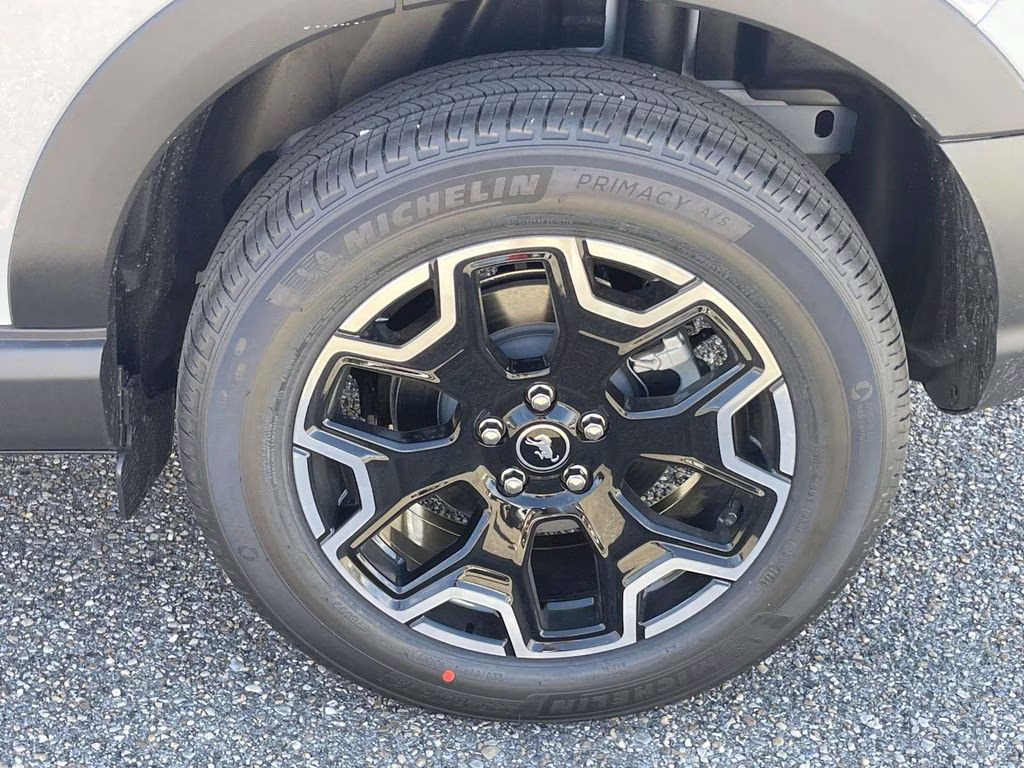 2026 Space White Metallic Ford Bronco Sport Outer Banks 4X4 SUV