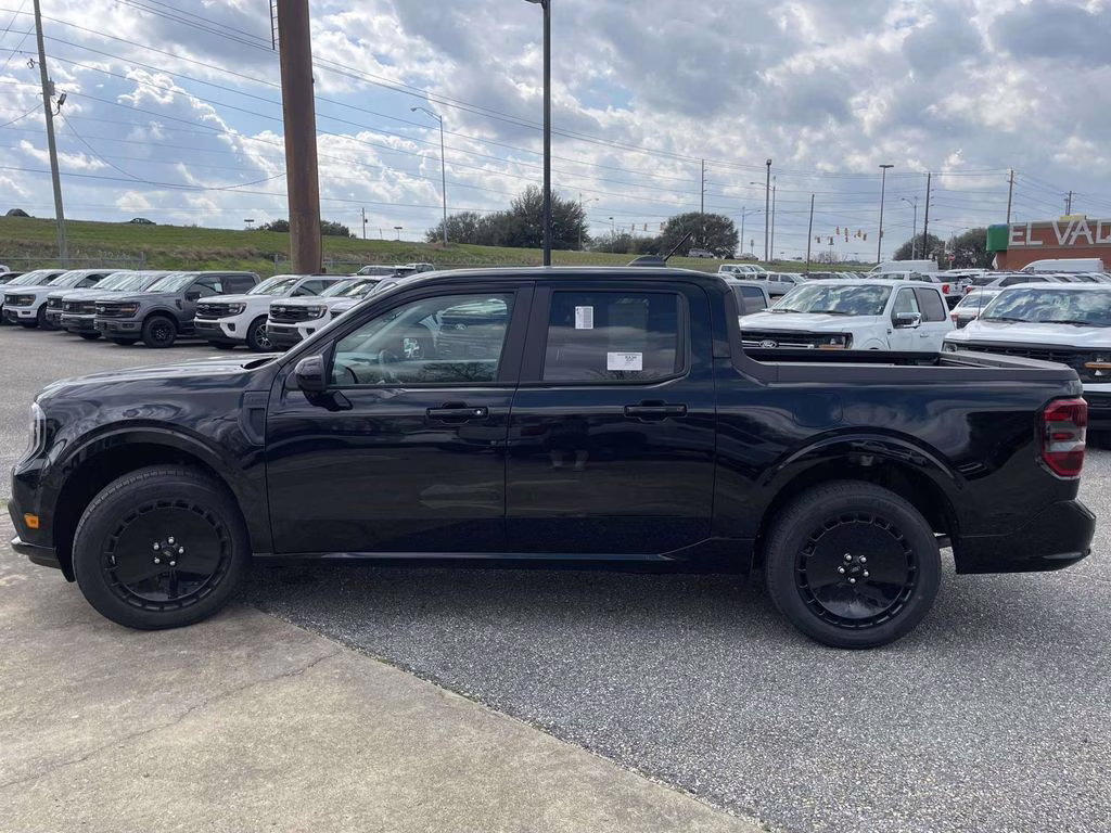 2026 Shadow Black Ford Maverick Lobo High AWD Truck