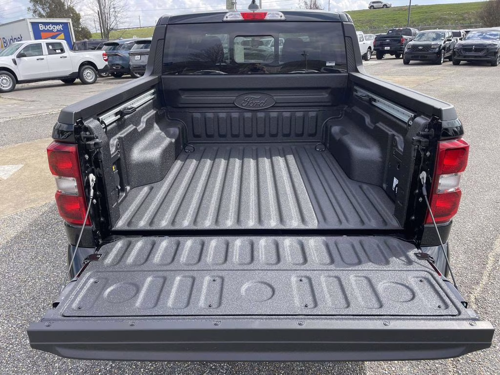 2026 Shadow Black Ford Maverick Lobo High AWD Truck