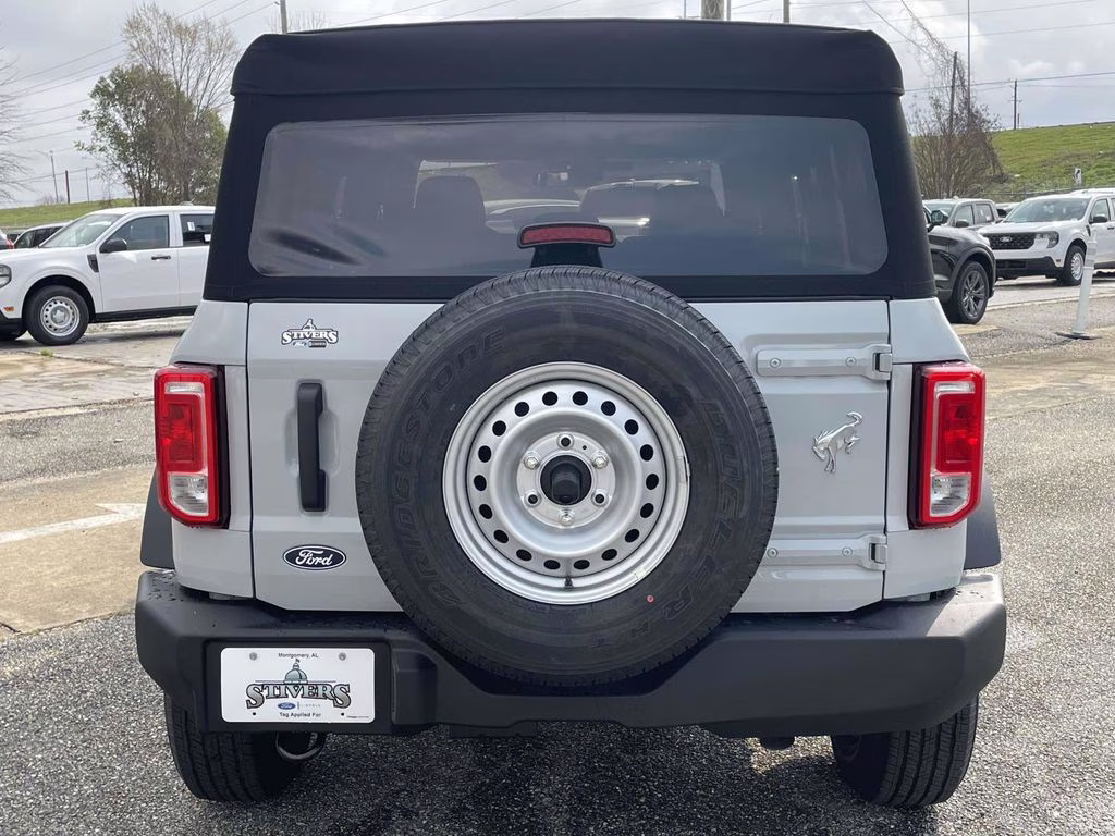 2026 Avalanche Gray Ford Bronco Base 4X4 SUV