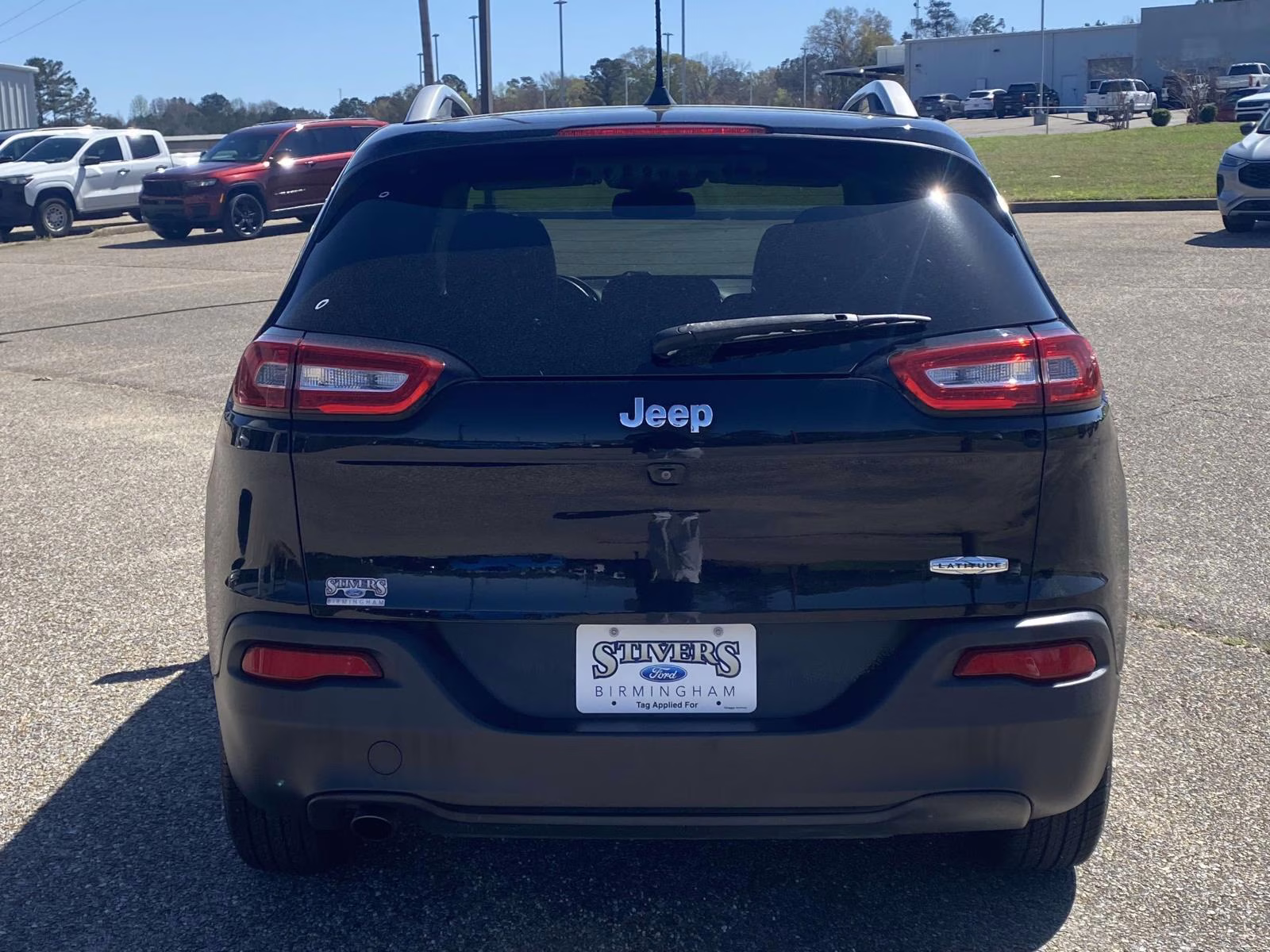 2018 Diamond Black Crystal Pearlcoat Jeep Cherokee Latitude Plus FWD SUV