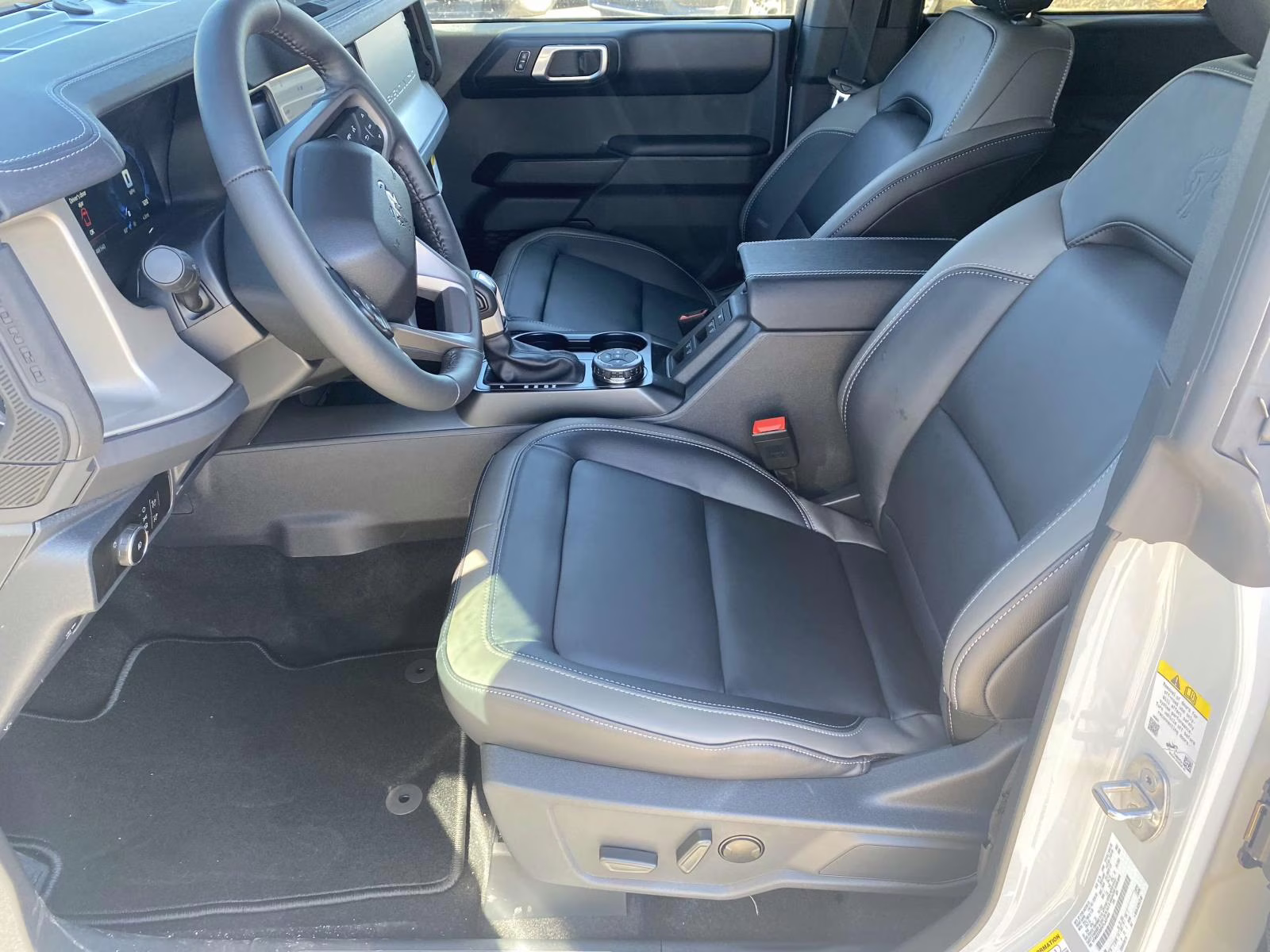 2026 Avalanche Ford Bronco Outer Banks 4X4 SUV