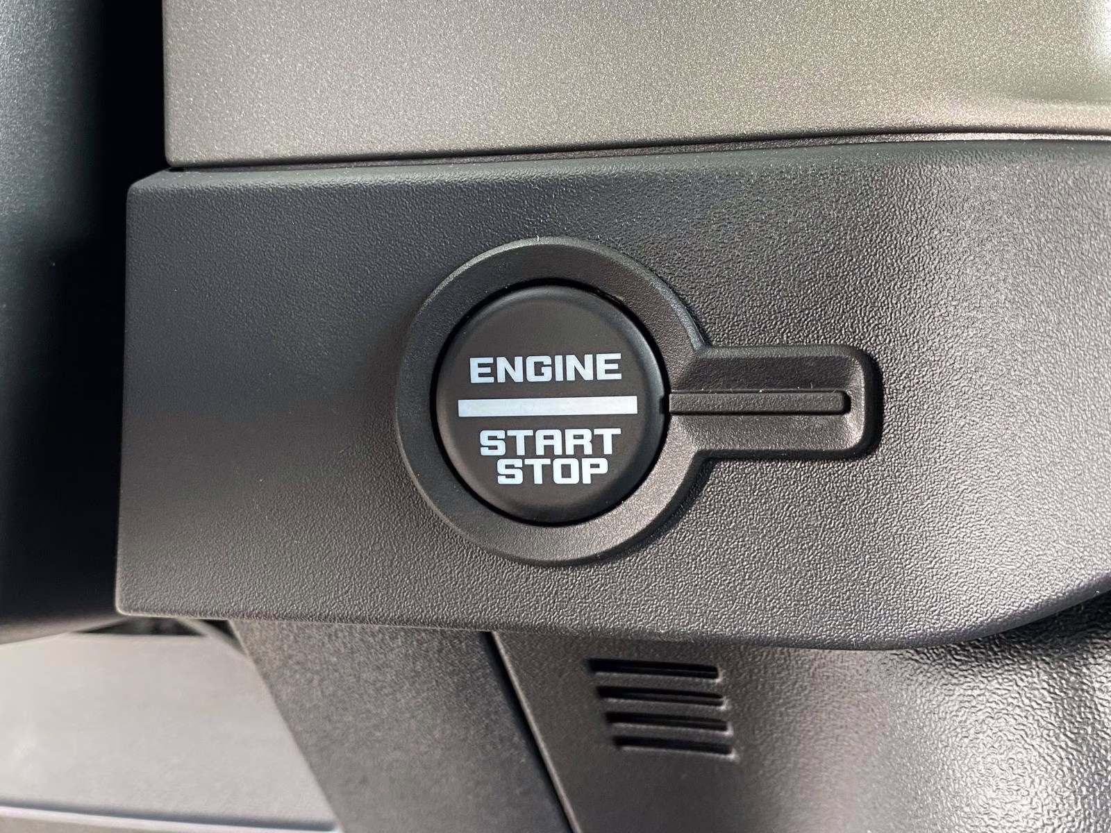 2026 Oxford White Ford Bronco Outer Banks 4X4 SUV