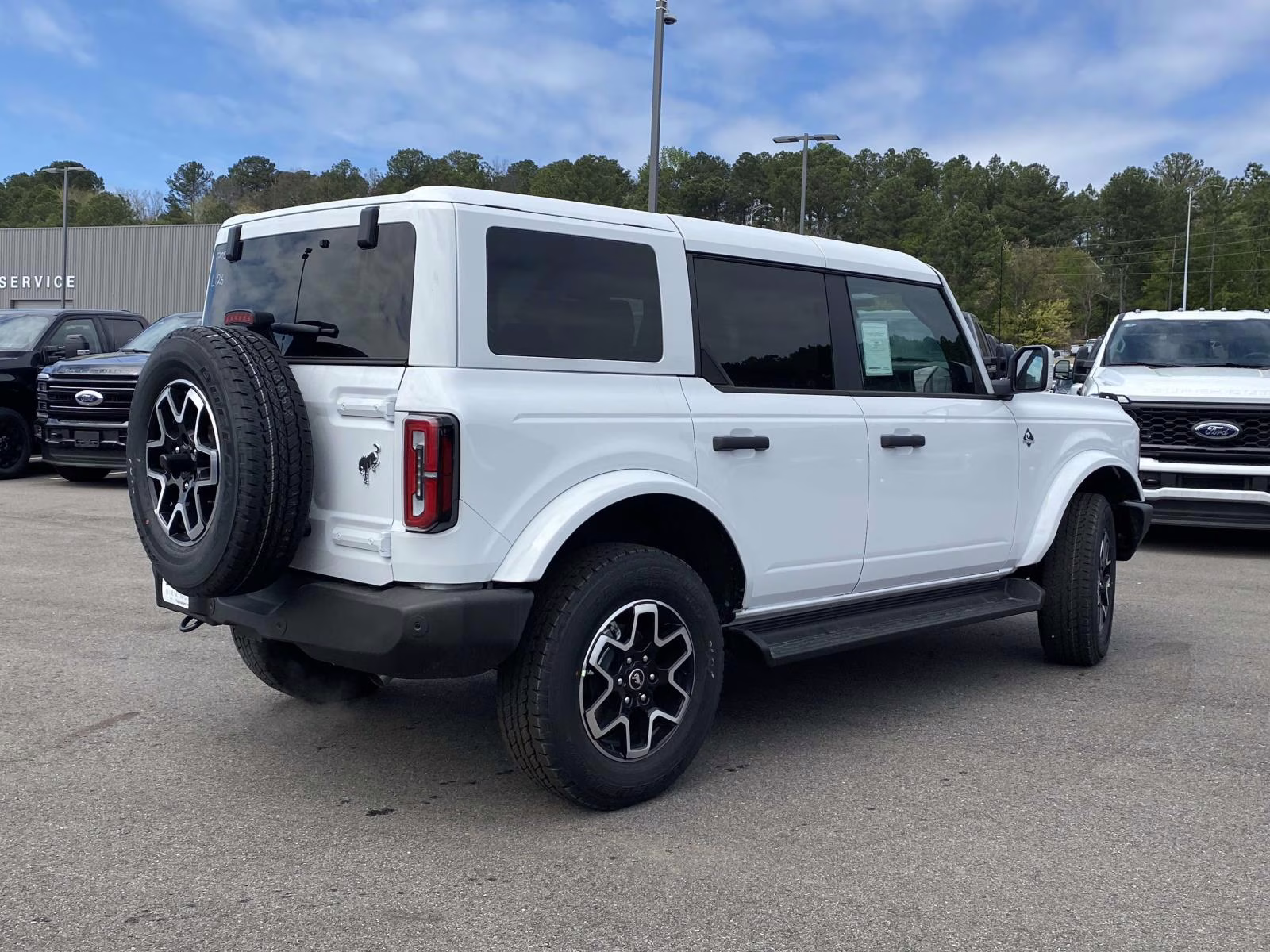 2026 Oxford White Ford Bronco Outer Banks 4X4 SUV