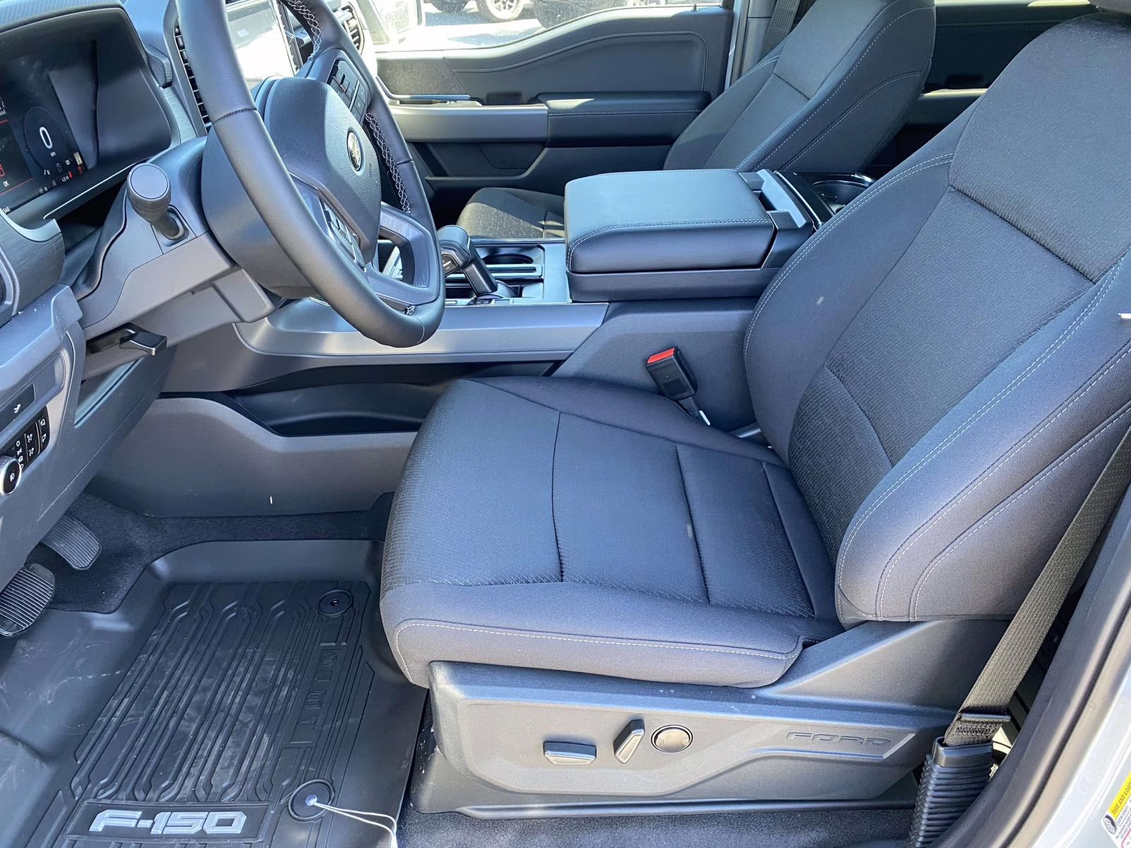 2026 Avalanche Ford F-150 XLT 4X4 Truck