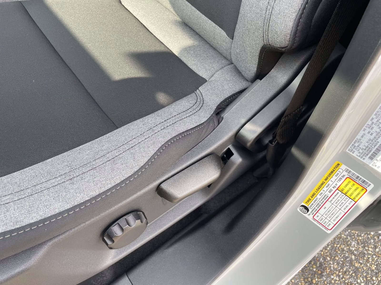 2026 Avalanche Gray Ford Bronco Base 4X4 SUV