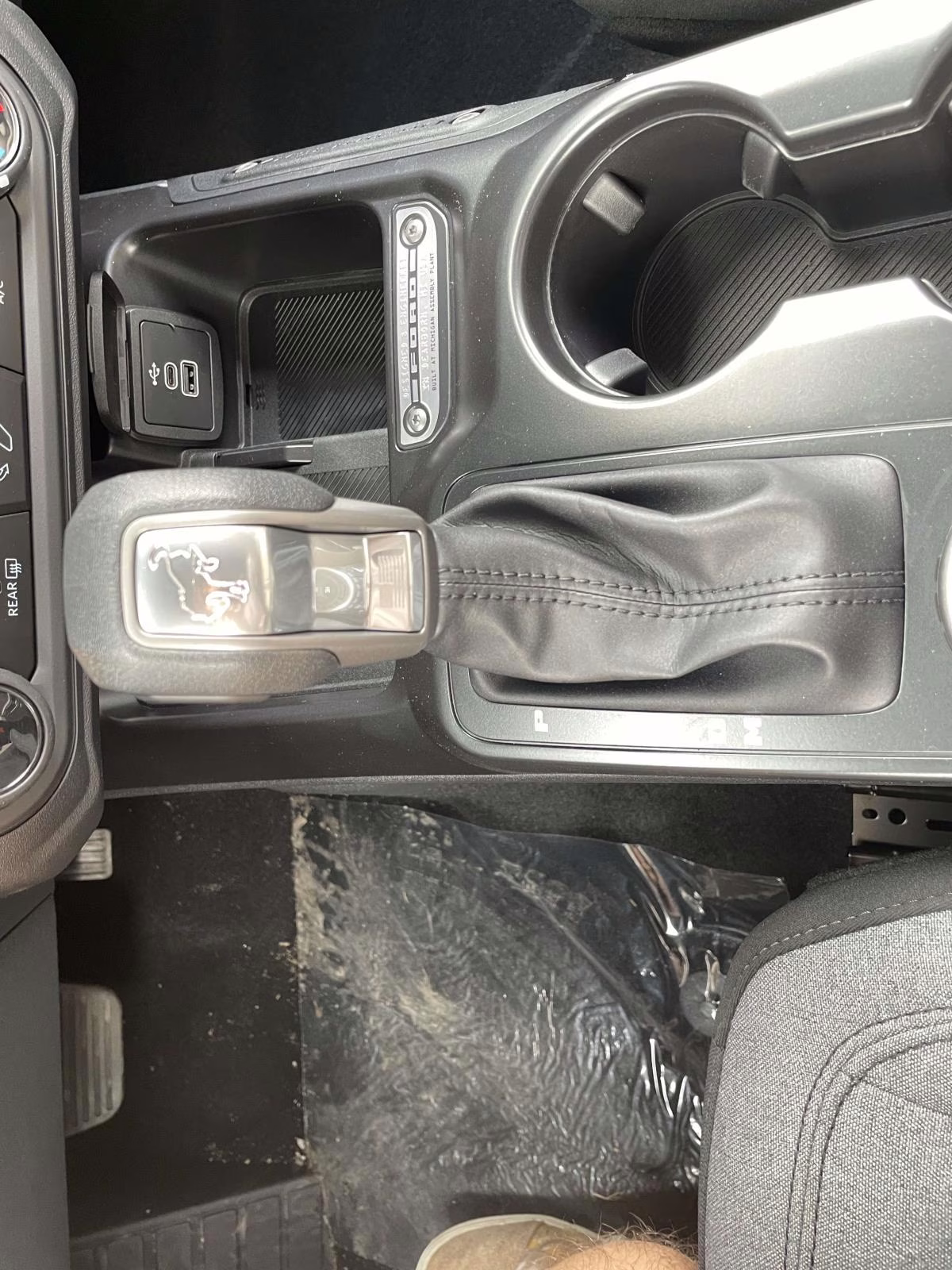 2026 Avalanche Gray Ford Bronco Base 4X4 SUV