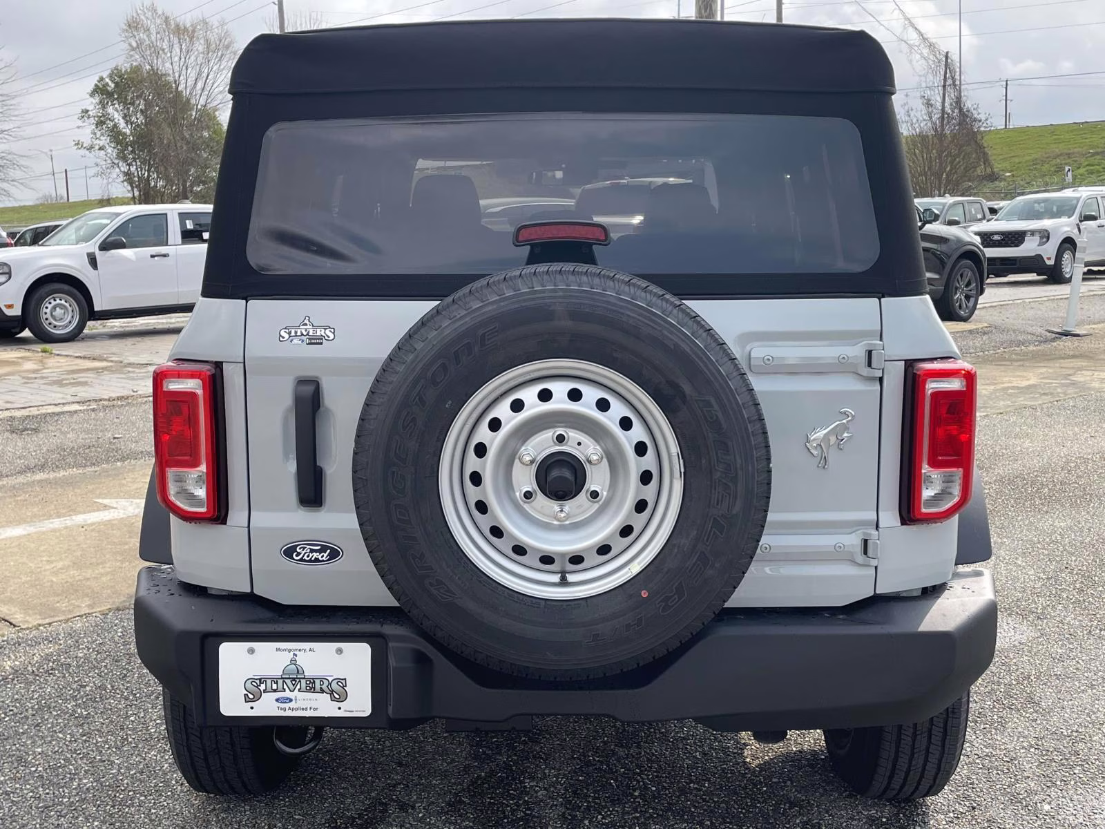 2026 Avalanche Gray Ford Bronco Base 4X4 SUV