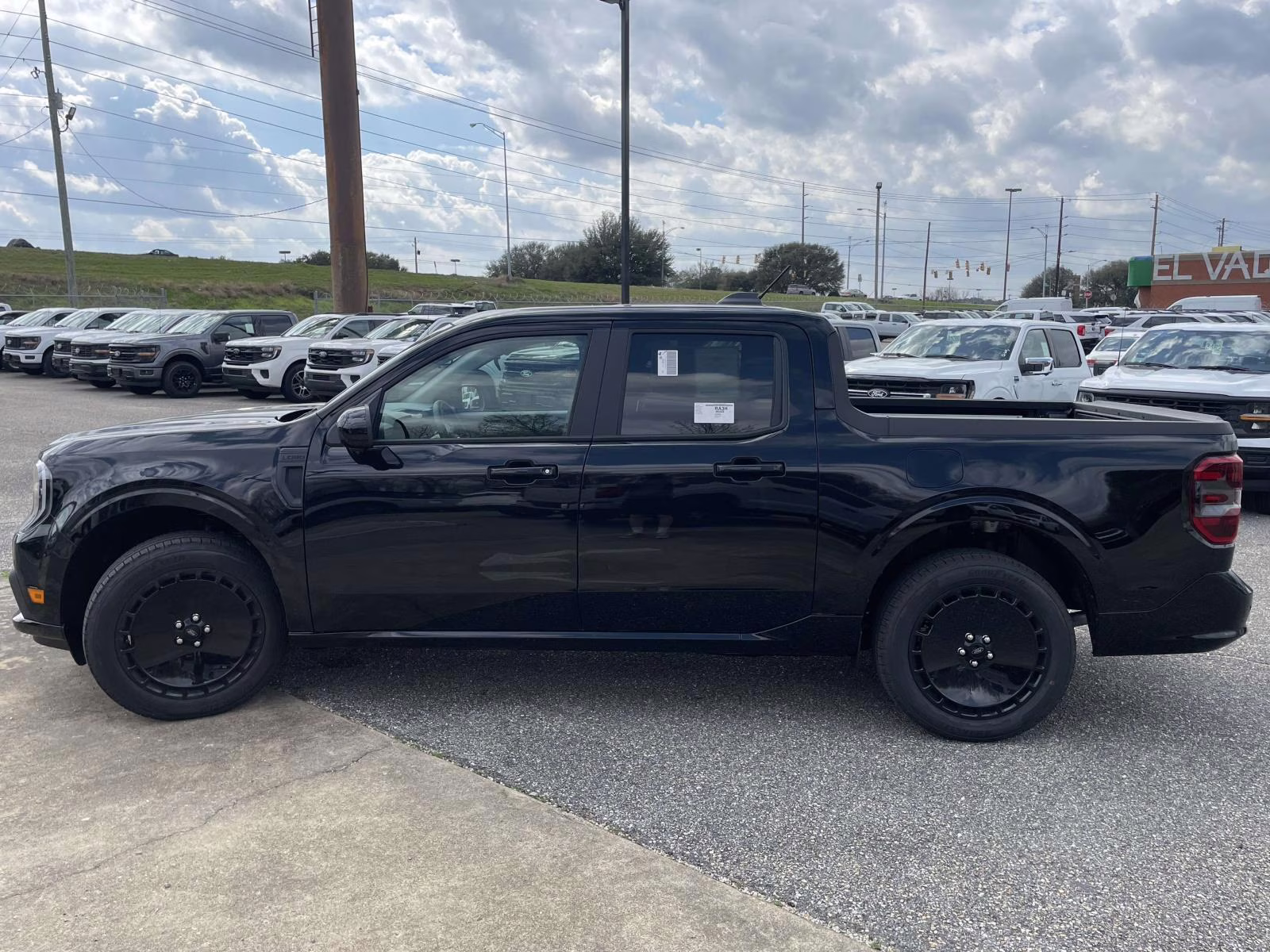 2026 Shadow Black Ford Maverick Lobo High AWD Truck