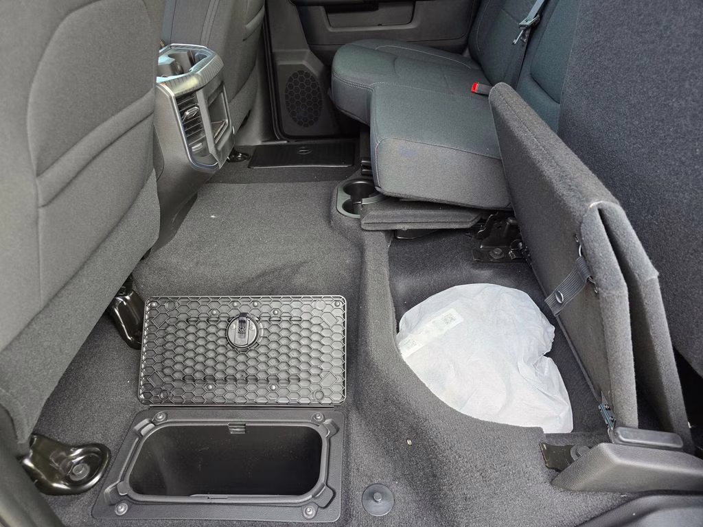 2026 Diamond Black Crystal Pearlcoat Ram 2500 Big Horn 4X4 Truck