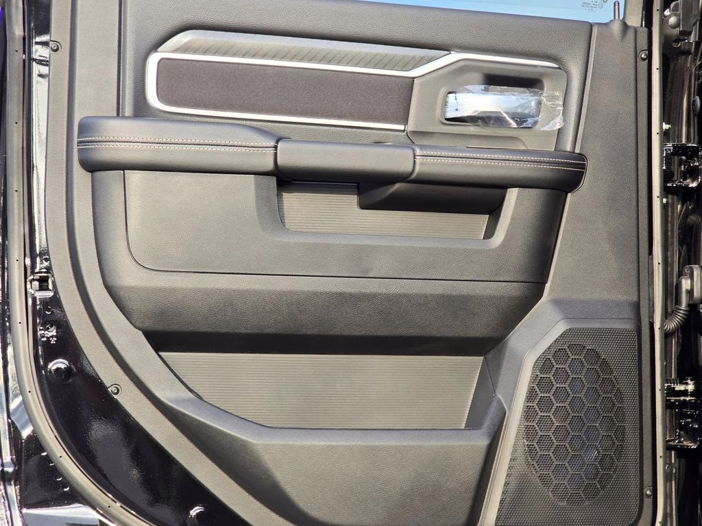 2026 Diamond Black Crystal Pearlcoat Ram 2500 Big Horn 4X4 Truck